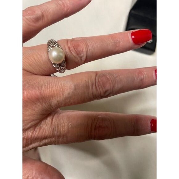 Timeless Grace – Sterling Silver & Freshwater Cultured Pearl Ring (NWT, Macy's) - Picture 3 of 6